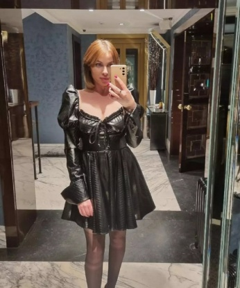 У меня есть все, чтобы ты испытал незабываемое блаженство. 💋
Я идеальный выбор для тех, кто хочет погрузиться в мир страсти и наслаждения. Мои услуги на высшем уровне, я знаю, как доставить удовольствие каждому мужчине.
Фото в моем профиле настоящие, это проверено множеством довольных клиентов. 📷
Я помогу тебе расслабиться и забыть обо всех проблемах, насладиться каждой секундой проведенной со мной. ✨
Принимаю у себя в уютной квартире в Москве, расположенной в центре города. У меня полная конфиденциальность и безопасность - это очень важно для меня и для тебя. 💼
Запишись, и я обещаю, ты не пожалеешь! Жду тебя, чтобы сделать нашу встречу волнующей и незабываемой. 💫 Карина